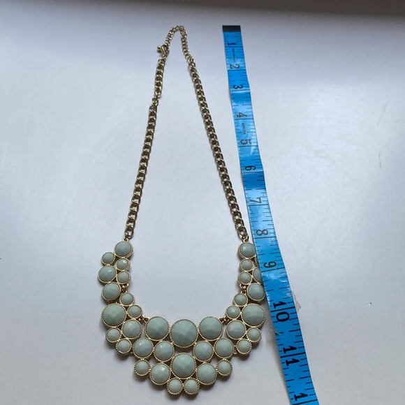 Aldo Seafoam and‎ Gold Statement Necklace Green Gemstone Wedding - Picture 5 of 7